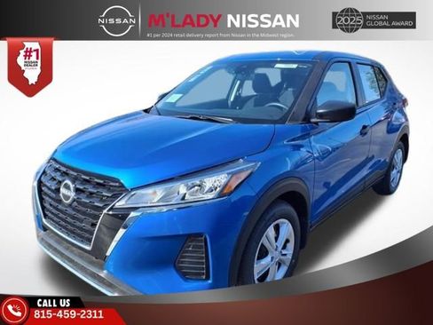 New 2025 Nissan Kicks Play S image 3