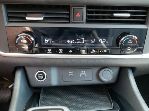 Certified 2023 Nissan Rogue SV AWD/4WD image 23