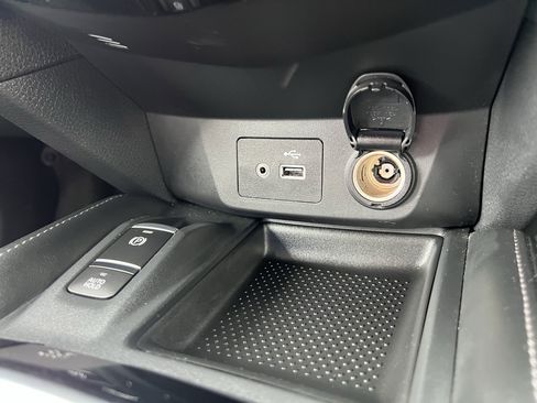Used 2020 Nissan Rogue SL AWD/4WD image 25