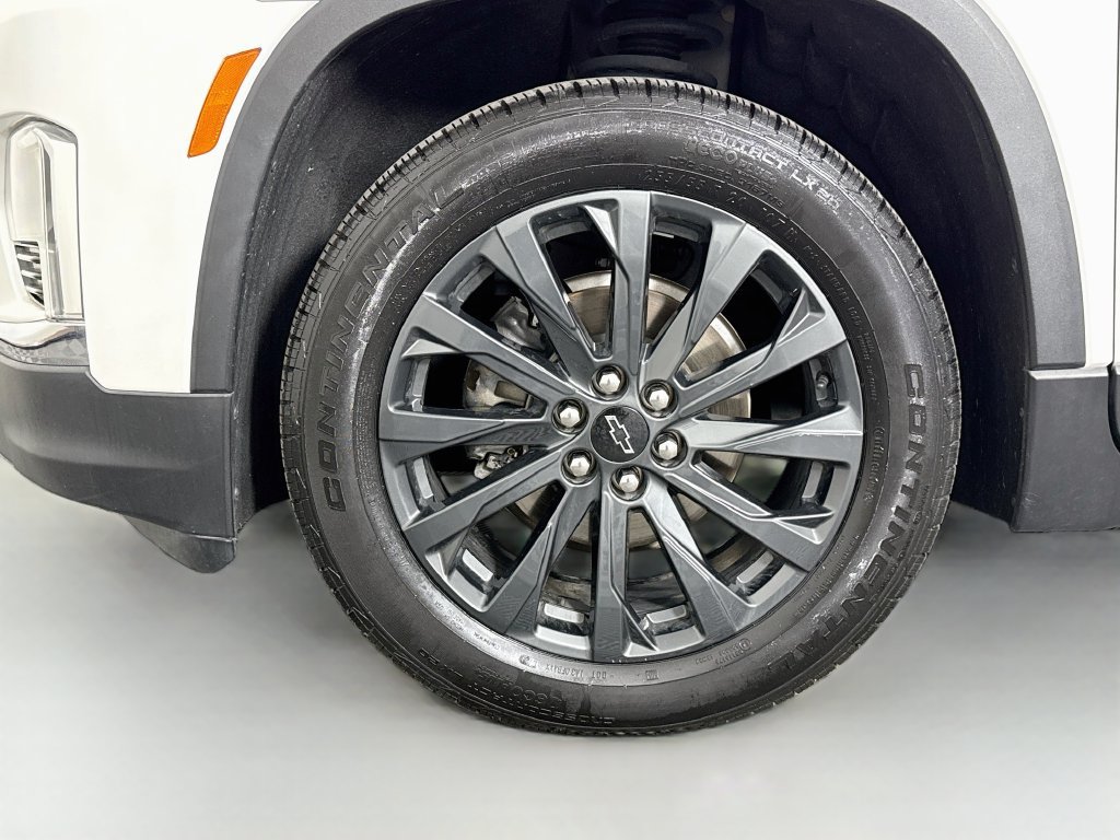 Used 2023 Chevrolet Traverse RS FWD image 32