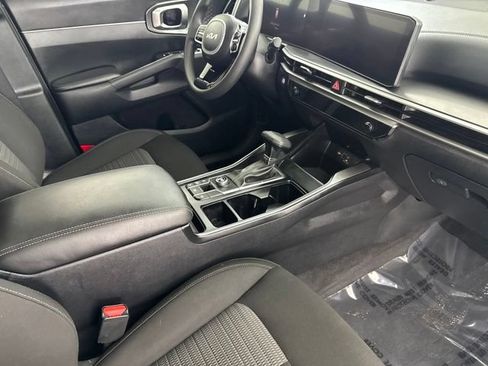 Certified 2024 Kia Sorento LX FWD image 23