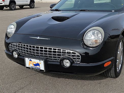 Used 2003 Ford Thunderbird Base image 7