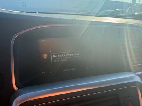 Used 2017 Volvo S60 T5 Inscription image 21