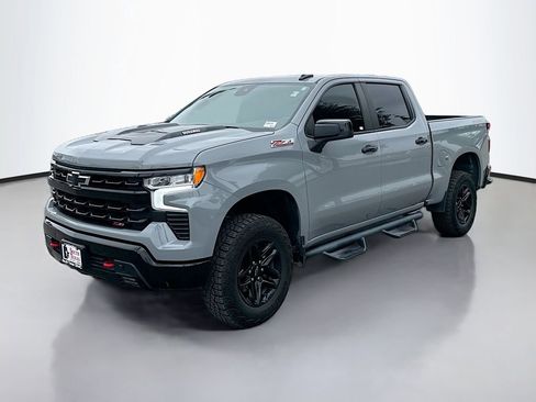 Used 2024 Chevrolet Silverado 1500 LT Trail Boss w/ Convenience Package II image 3