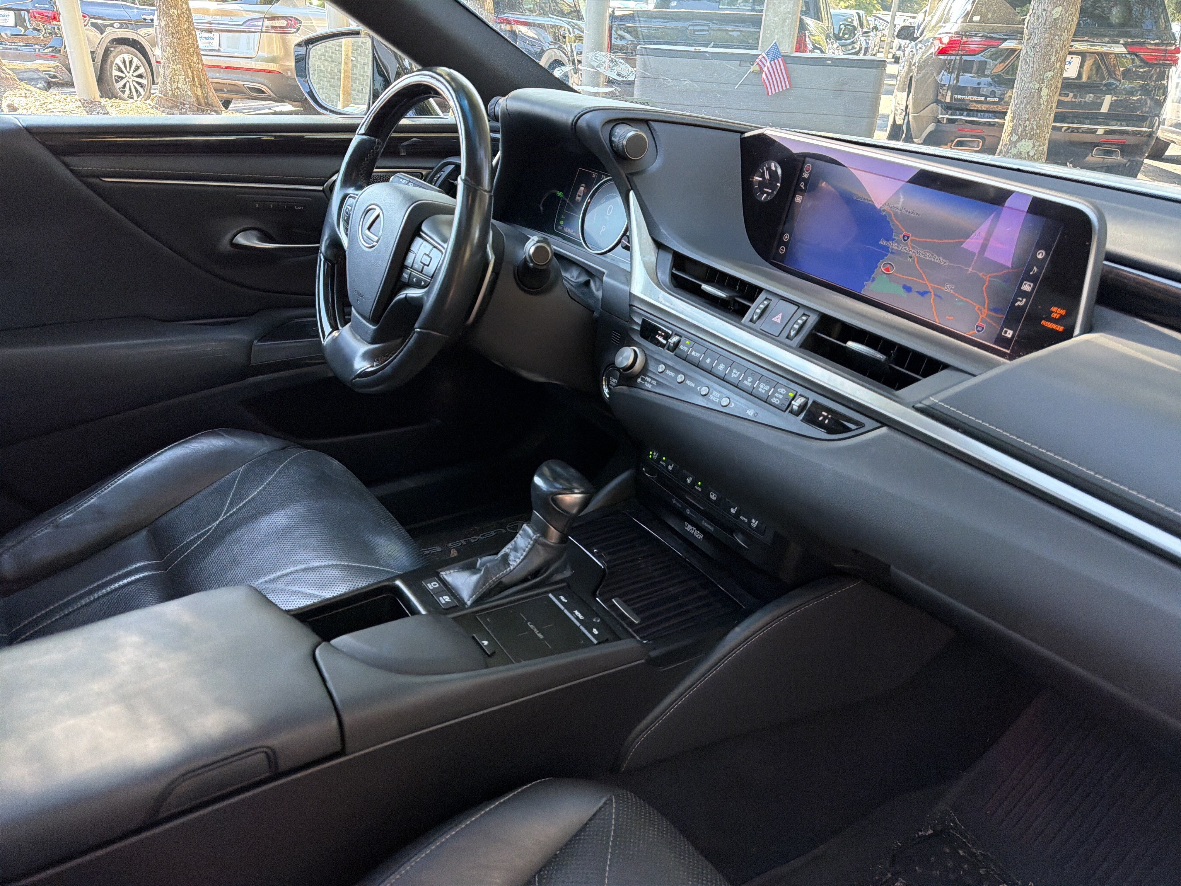 Used 2021 Lexus ES 300h w/ Accessory Package FWD image 44