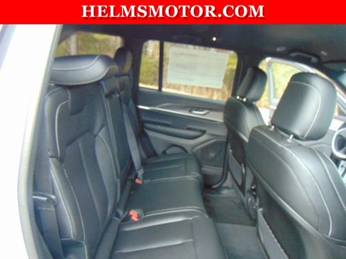 Certified 2024 Jeep Grand Cherokee Limited image 33