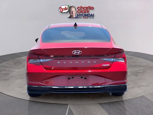 Certified 2023 Hyundai Elantra Limited FWD image 4