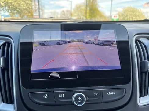 Used 2025 Chevrolet Malibu LT FWD image 23