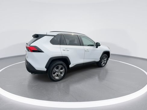 Used 2025 Toyota RAV4 XLE image 8