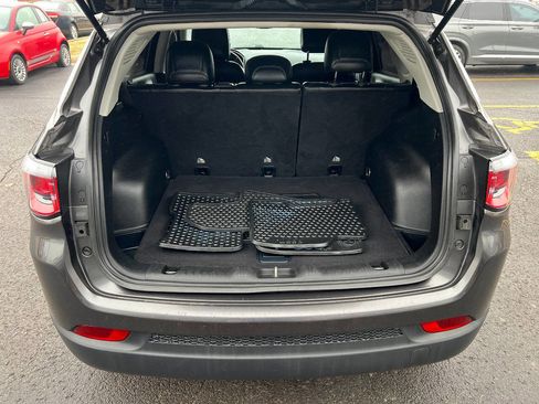 Used 2019 Jeep Compass Latitude w/ Popular Equipment Group image 15