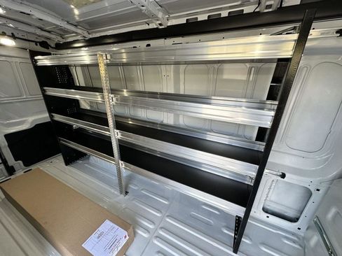 Used 2023 Ford E-Transit Medium Roof image 16