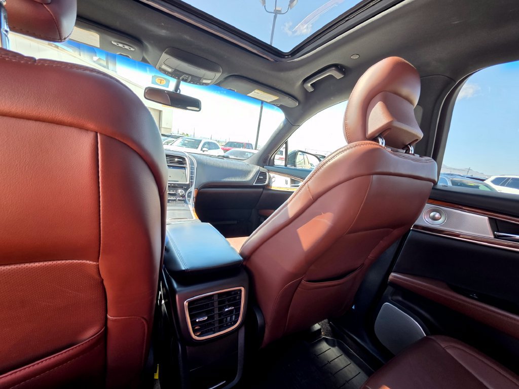 Used 2016 Lincoln MKX Reserve w/ Luxury Package FWD image 18