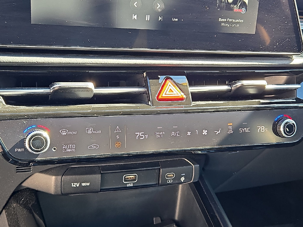 Used 2024 Kia Niro Wind w/ Wind Preserve Package FWD image 16