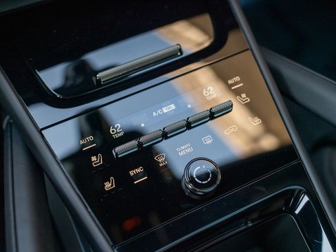 New 2026 Porsche Cayenne S image 20