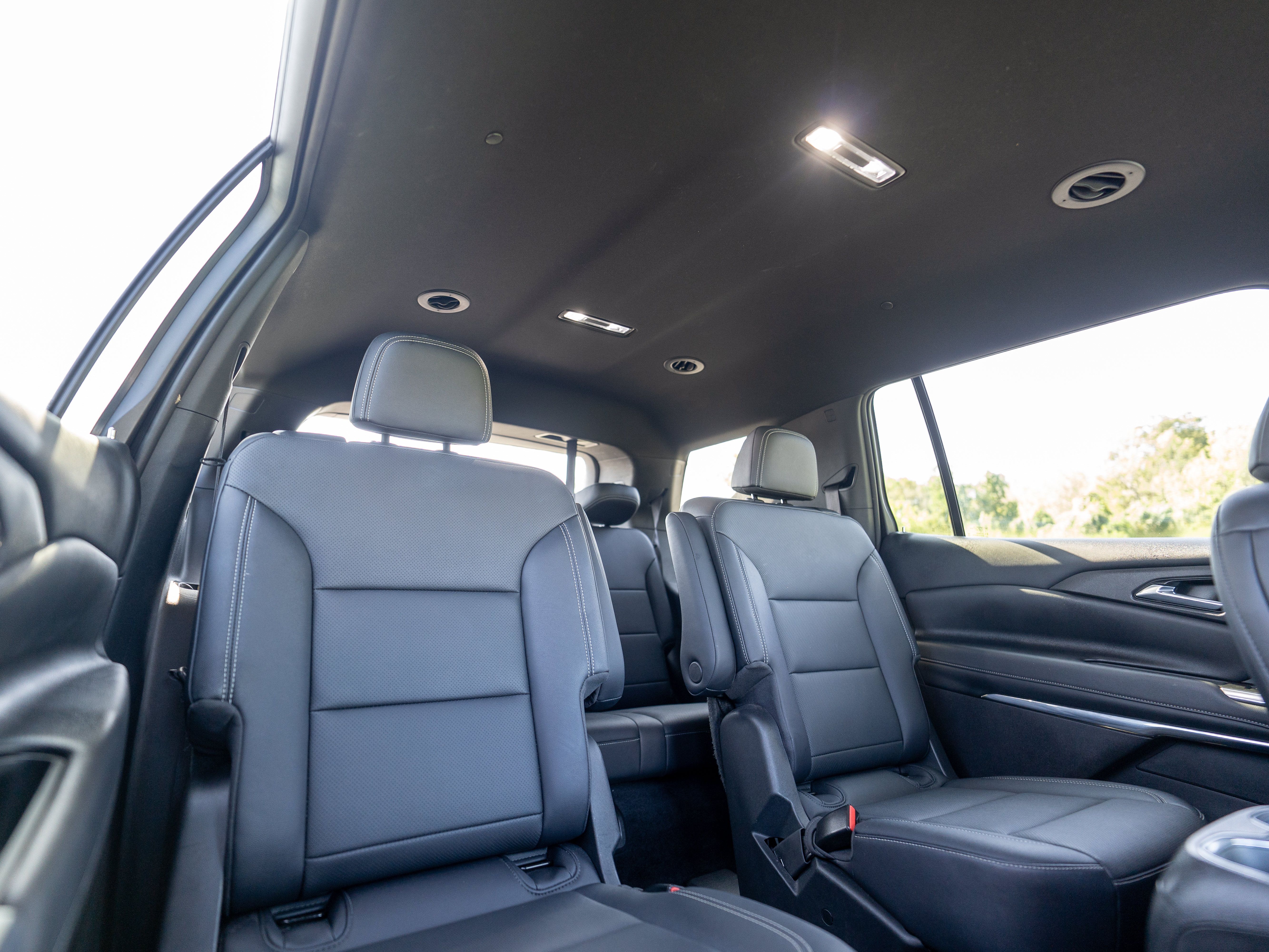 Used 2025 Chevrolet Traverse LT AWD/4WD image 13
