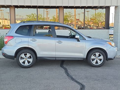 Used 2015 Subaru Forester 2.5i Limited AWD/4WD image 9