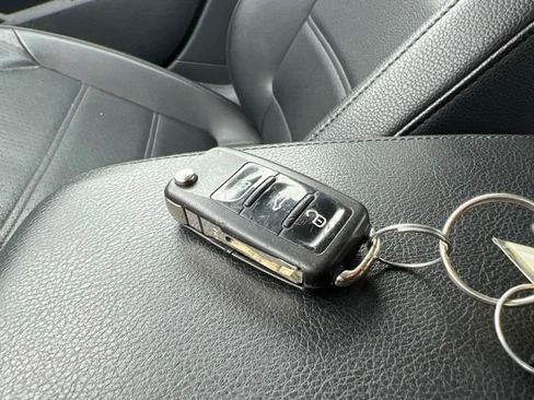 Used 2014 Volkswagen Passat TDI SE FWD image 14