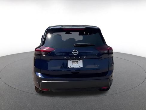 Used 2026 Nissan Rogue SV AWD/4WD image 10