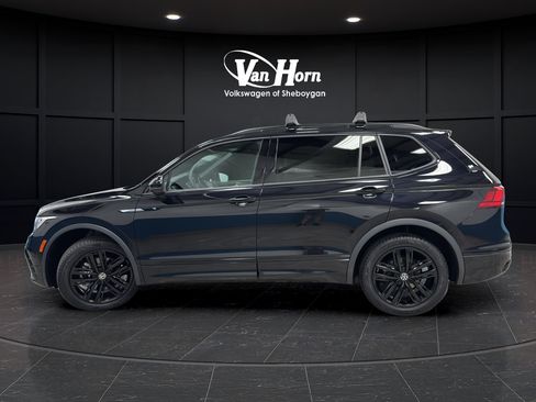 Used 2022 Volkswagen Tiguan SE R-Line AWD/4WD image 4