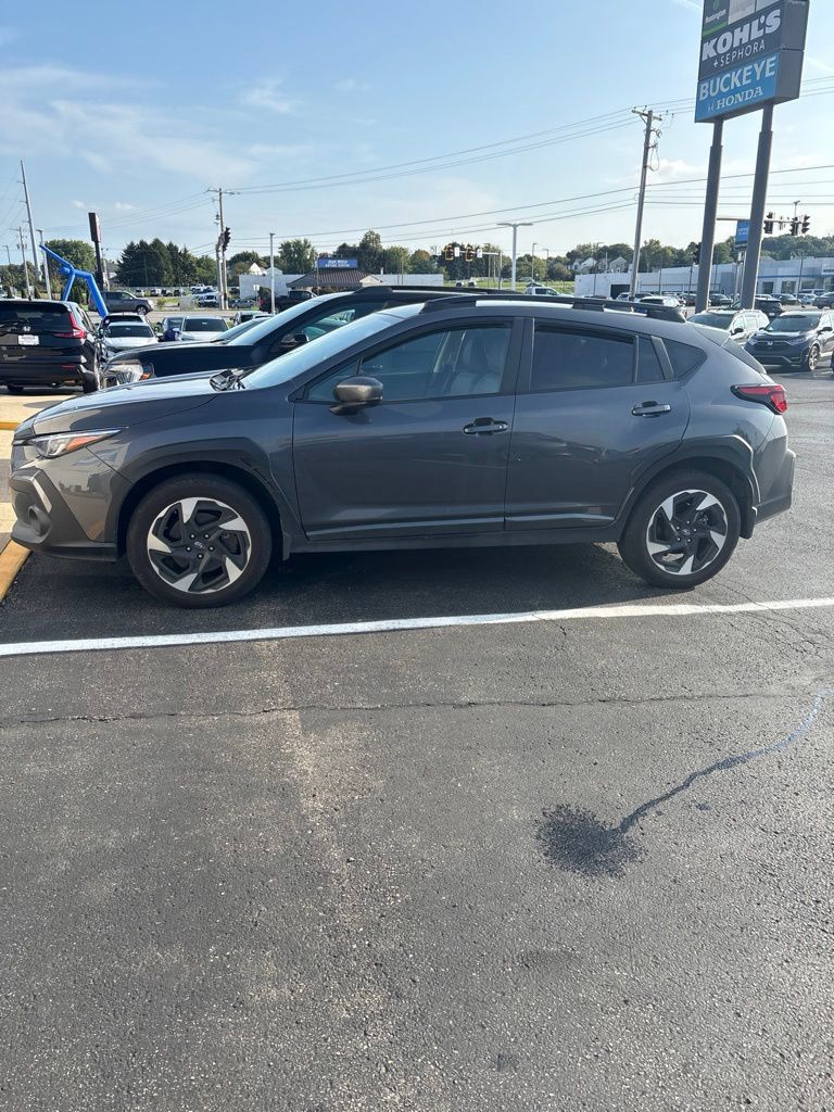 Used 2025 Subaru Crosstrek 2.5i Limited AWD/4WD image 3