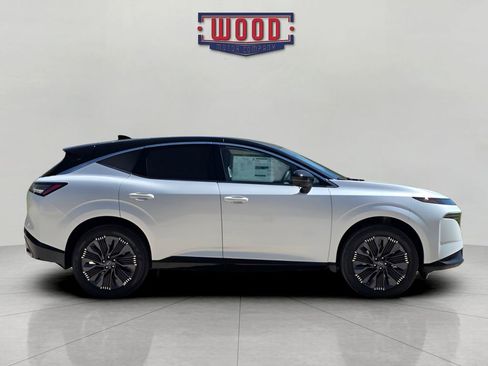 New 2026 Nissan Murano Platinum w/ Cargo Package AWD/4WD image 2