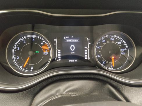 Used 2020 Jeep Cherokee Latitude AWD/4WD image 23