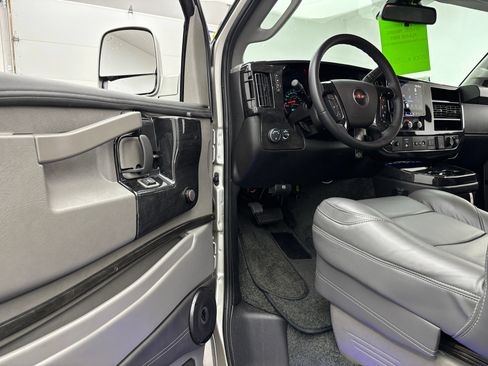 New 2026 GMC Savana 2500 w/ Driver Convenience Package RWD image 17