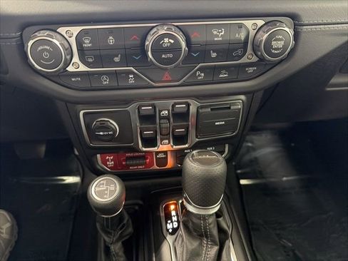 New 2026 Jeep Gladiator Mojave image 16