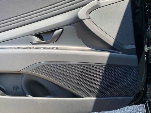 New 2025 Hyundai Elantra SEL image 22