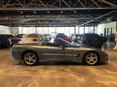 Used 2004 Chevrolet Corvette Convertible w/ Preferred Equipment Group image 6