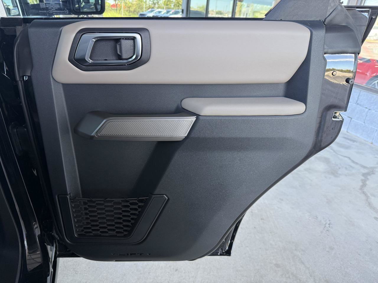 Used 2023 Ford Bronco Wildtrak AWD/4WD image 39