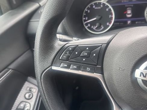 Used 2023 Nissan Sentra SV FWD image 23