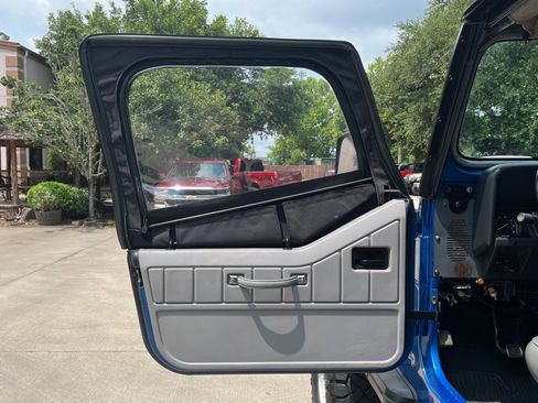 Used 1991 Jeep Wrangler Islander image 17