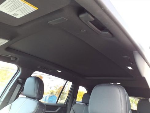 New 2026 GMC Acadia Elevation w/ Elevation Premium Package image 18