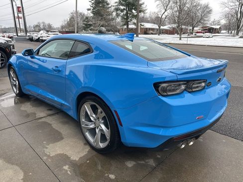 Used 2023 Chevrolet Camaro LT w/ RS Package image 7