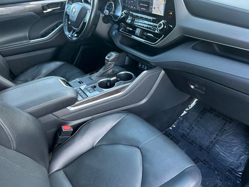 Certified 2022 Toyota Highlander Limited image 20
