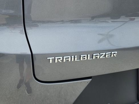 Used 2022 Chevrolet TrailBlazer LS FWD image 13