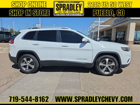 Used 2020 Jeep Cherokee Limited w/ Trailer Tow Group AWD/4WD image 3