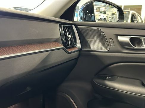 Certified 2024 Volvo S60 B5 Plus w/ Climate Package AWD/4WD image 17