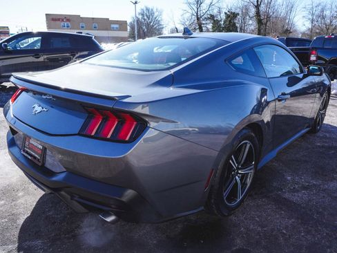 Used 2025 Ford Mustang Premium image 5