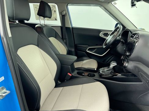 Used 2023 Kia Soul GT-Line FWD image 23