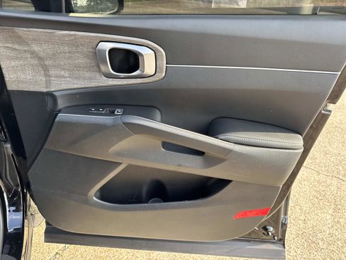 Used 2023 Kia Sorento X-Line EX image 11