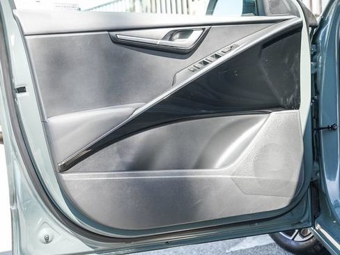 Certified 2025 Kia Niro EX FWD image 23