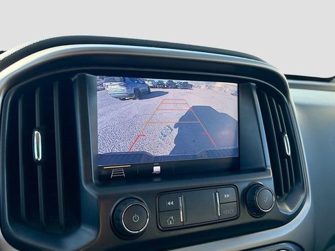 Used 2022 Chevrolet Colorado Z71 image 13