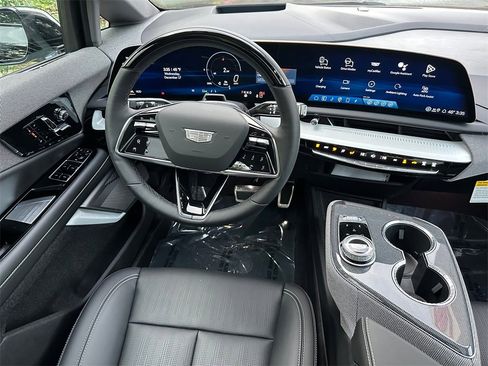 New 2026 Cadillac Optiq Sport 2 image 17