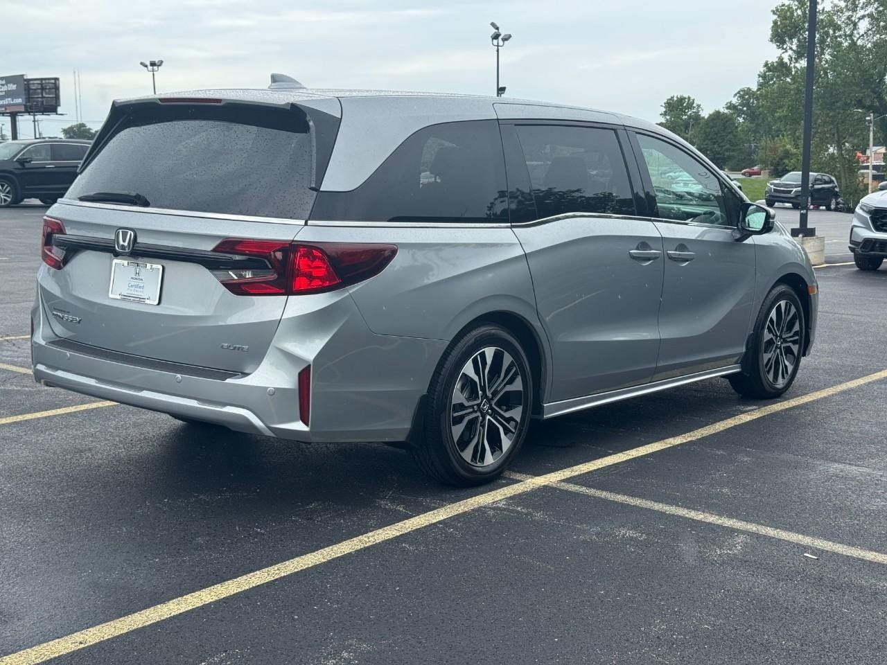 Certified 2026 Honda Odyssey Elite image 3
