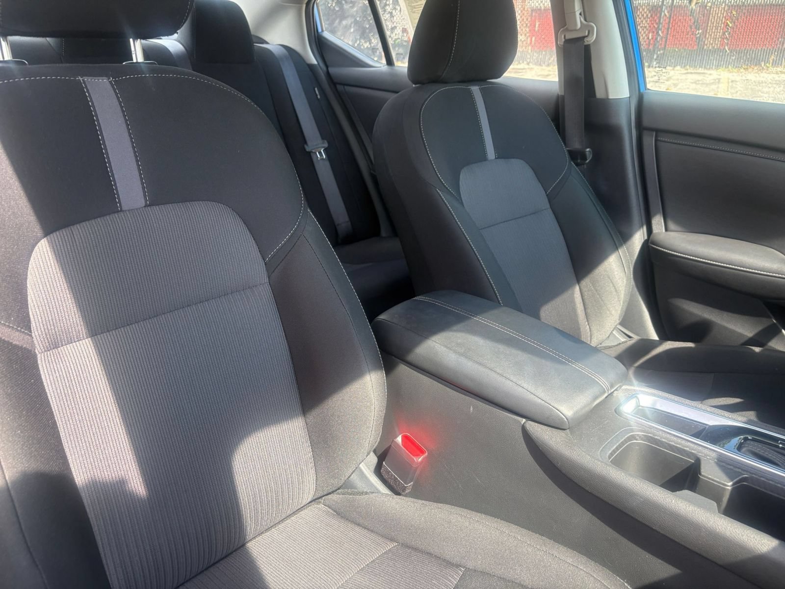 Used 2025 Nissan Sentra SV FWD image 30