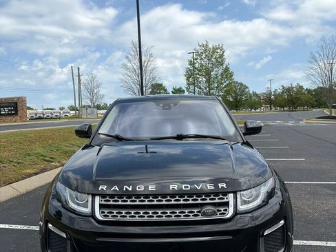 Used 2016 Land Rover Range Rover Evoque SE image 2