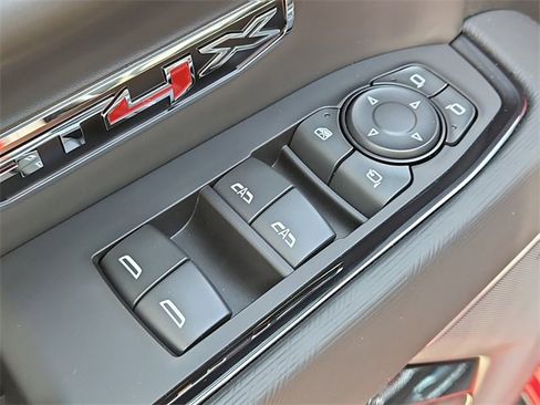 Certified 2025 GMC Sierra 1500 AT4X image 23