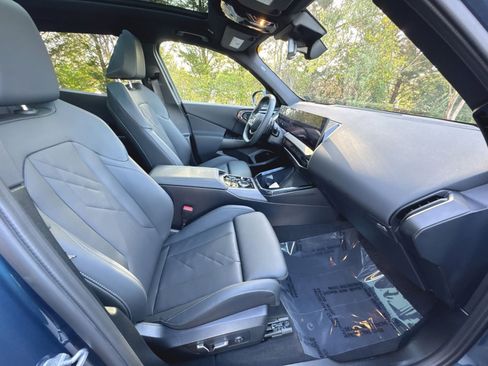 Certified 2025 BMW X3 xDrive30i AWD/4WD image 33